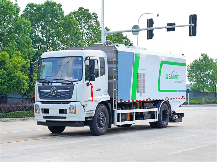 東風天錦道路污染清除車（深度保潔車）